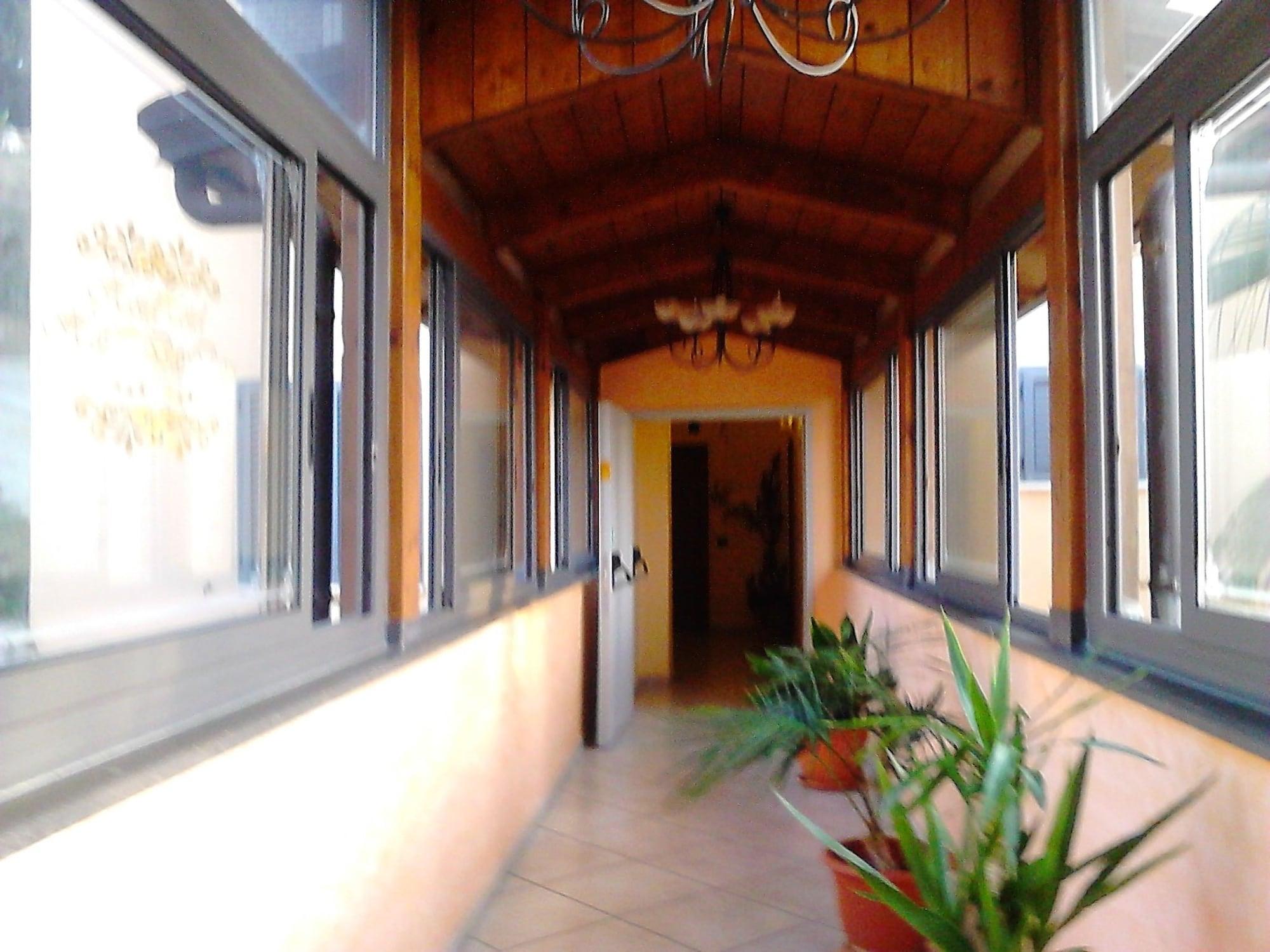 Hotel Happy Days Ликола Экстерьер фото