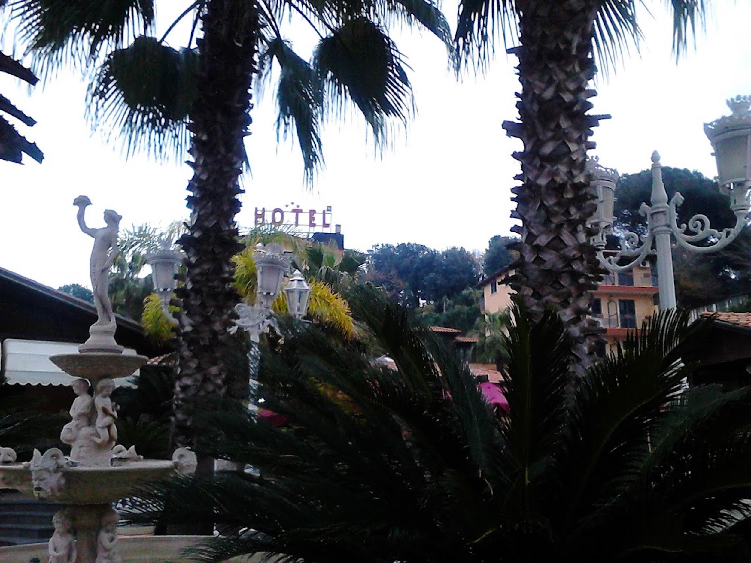 Hotel Happy Days Ликола Экстерьер фото