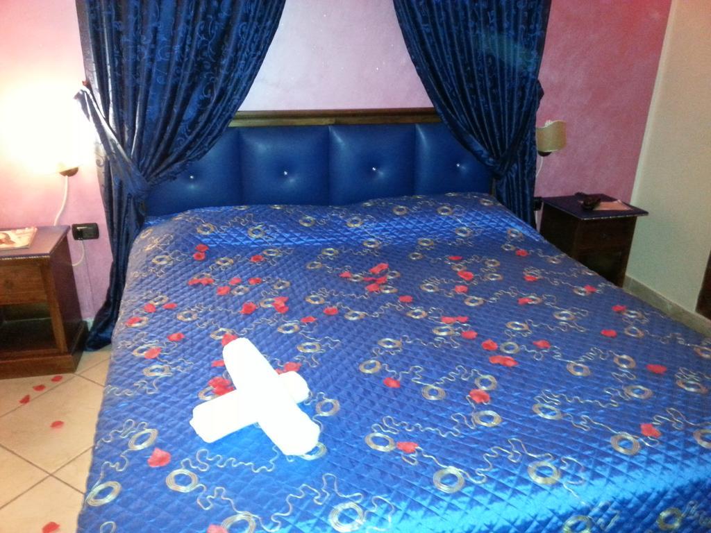 Hotel Happy Days Ликола Экстерьер фото