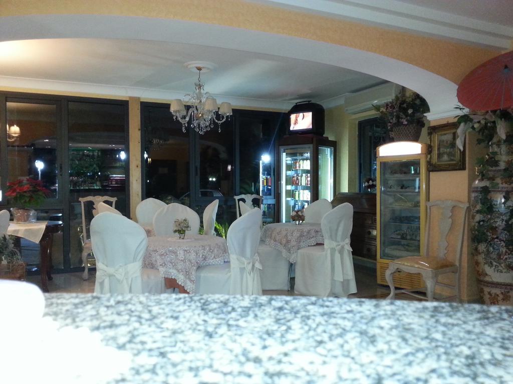 Hotel Happy Days Ликола Экстерьер фото