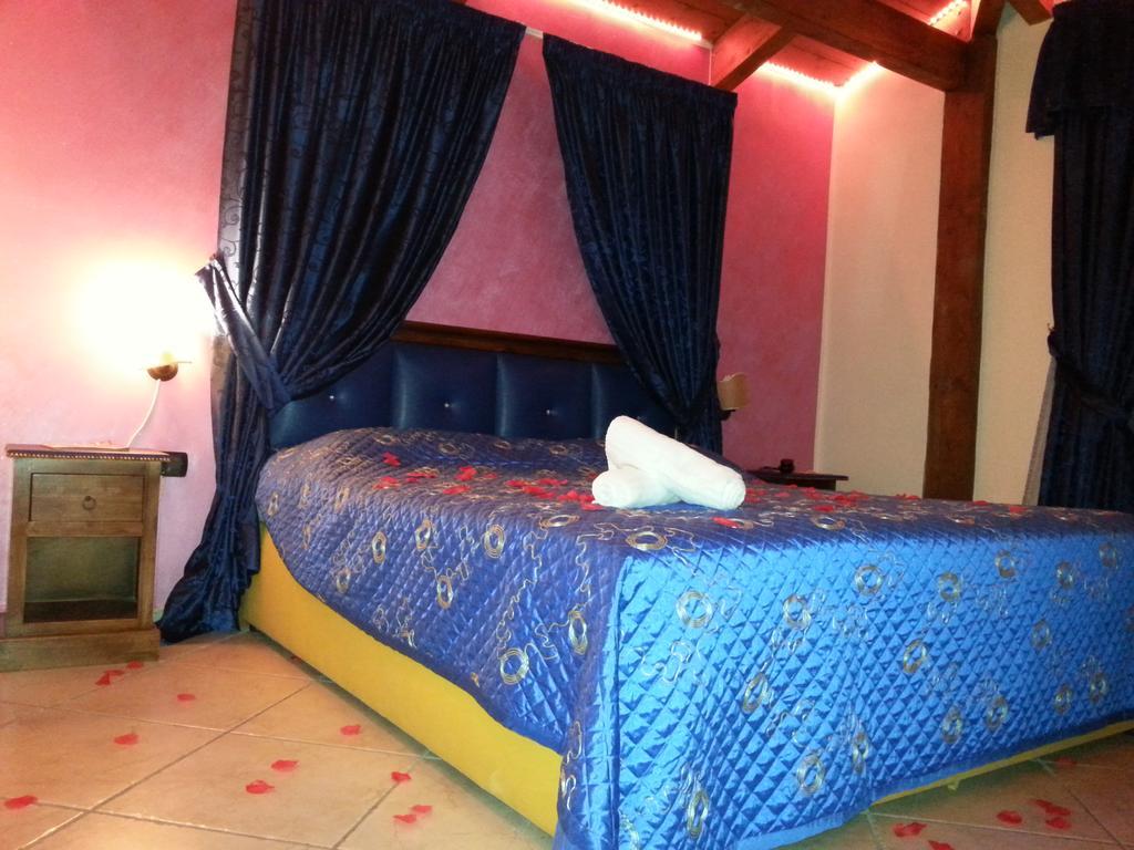 Hotel Happy Days Ликола Экстерьер фото